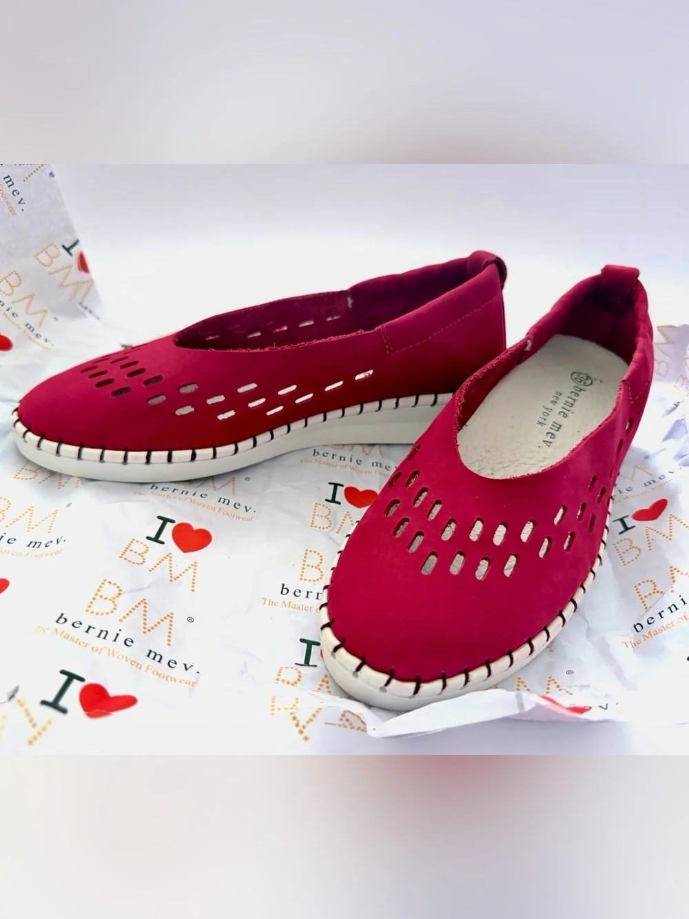 Bernie Mev TW180 Red Suede Slip On Comfort Flats Perforated Leather EU36 US 6